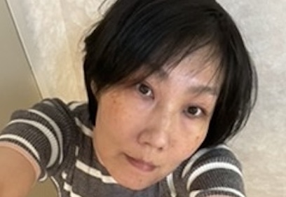 Do you like my short skirts? 私のミニスカートはお好きですか？