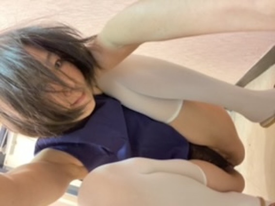 Panties and Legs Wide パンティーと大きく広げた脚